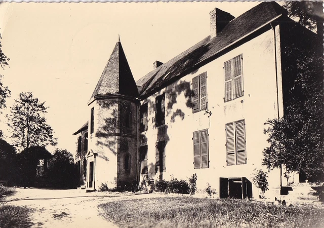 Carte postale 10x15cm postcard le château de Salorges timbrée 1955