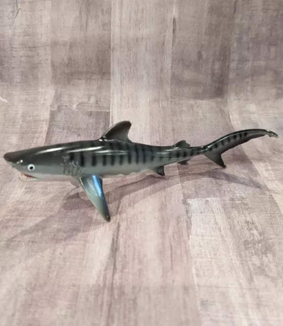 SAFARI LTD TIGER SHARK Figure 1993 Monterey Bay Aquarium Toy Animal