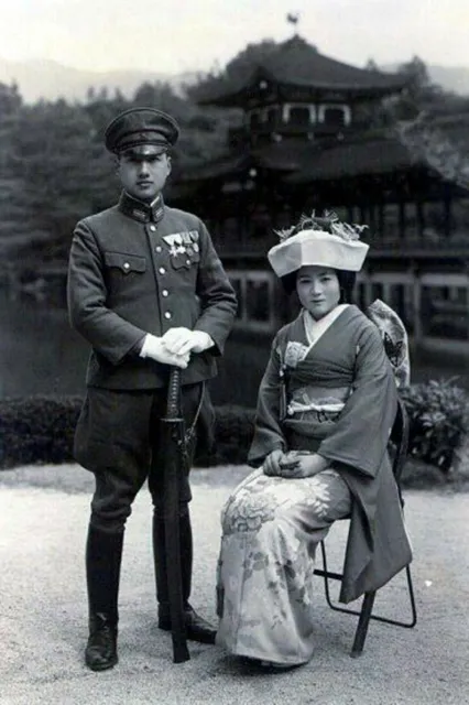 Japanese army officer and his wife WW2 Photo Glossy 4*6 in α017