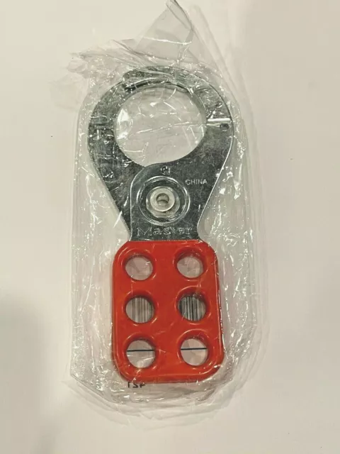 Master Lock 421 Steel Lockout Hasp 1-1/2" Jaw Clearance