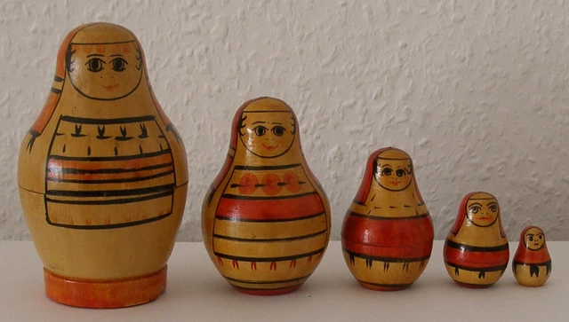 Russische Matroschka, Babuschka, Matrjoschka, Matrioschka! 5 Puppen. ALT&SCHÖN!