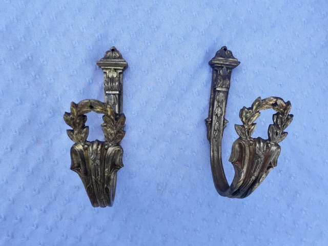 2 Pair Antique French  Ormolu Gold Tiebacks Hooks for Curtains Drapes , golden