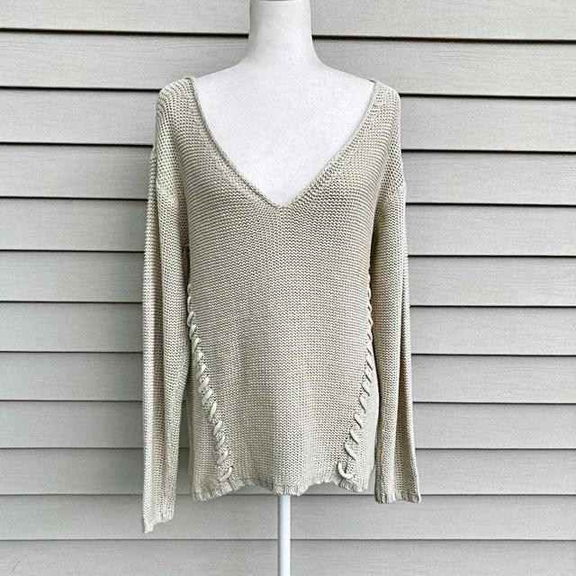 Harper Heritage V neck Sweater Size Medium
