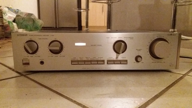 Ampli Hifi  Audio Luxman L-200 En Très Bonne État Et Fonctionne Parfaitement