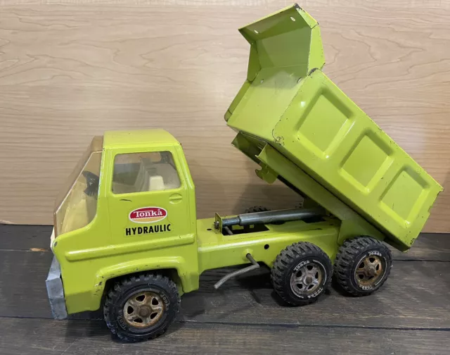 Vintage 1970’s  Tonka Truck Toys Lime Green Hydraulic Dump Truck Pressed Steel