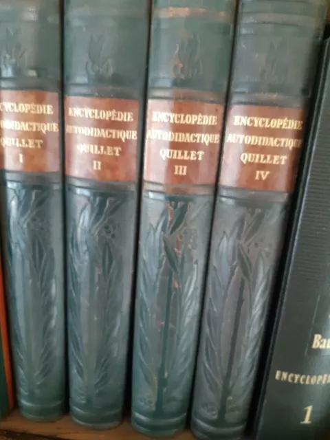 encyclopedie autodidactique Quillet,attention taches visibles du au temps