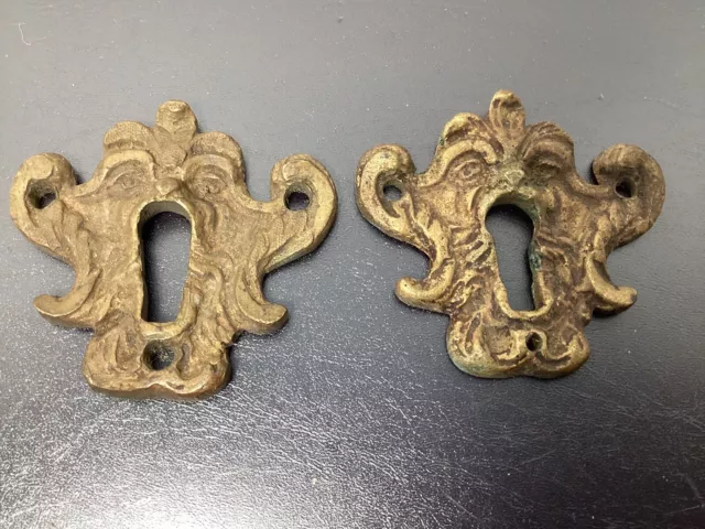 Antique Brass Key Hole Escutcheons North Wind (2)