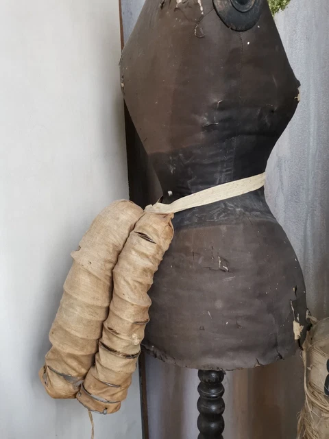 Rar!!!!Puppe Schneiderpuppe Antik wespentaille mit  bustle tornüre