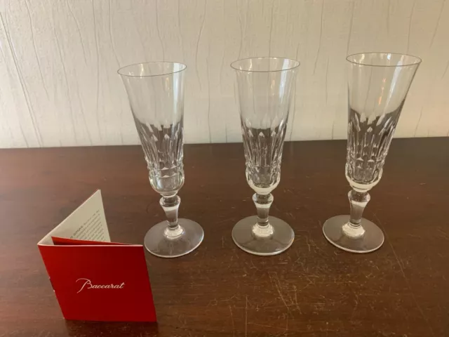 8 flûtes à champagne modèle Piccadilly en cristal de Baccarat (prix à la pièce)