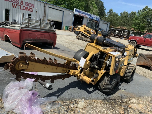 2006 Vermeer LM42 Walk Beside Trencher Vibratory Cable Plow