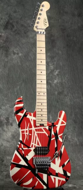 Serie EVH Rayas Rojo con Rayas Negras Edward Van Halen Modelo Firme 2