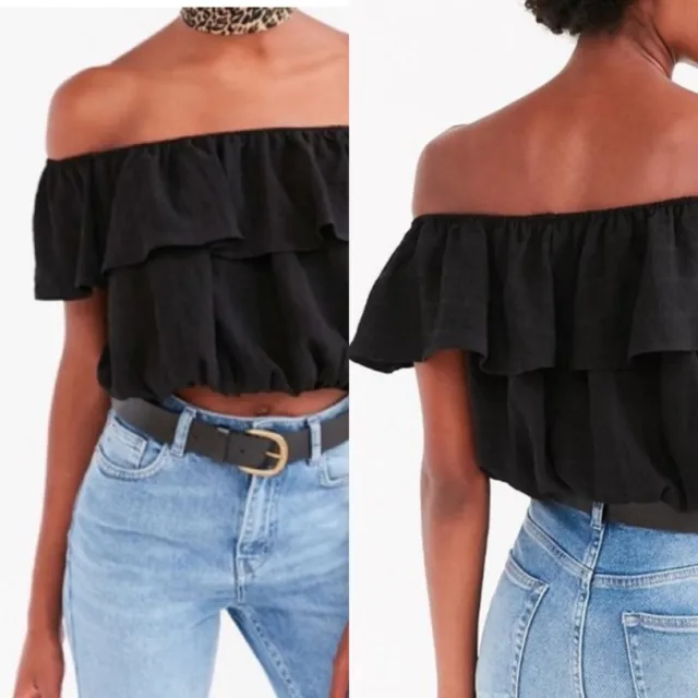 Kimchi Blue Urban Outfitters Ruffle Off The Shoulder Cropped Top Black Sz Medium
