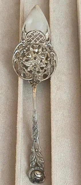 + 800 Silver Antique Cake Pastry Dessert Server Openwork Roses