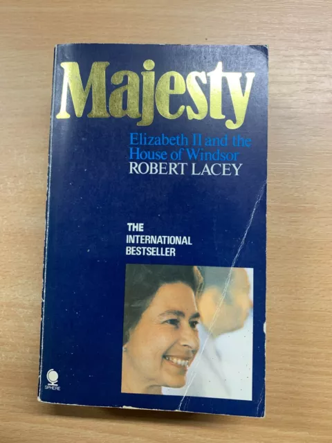 1979 Robert Lacey " majesty " Reine Elizabeth II Biography Livre de Poche (P3