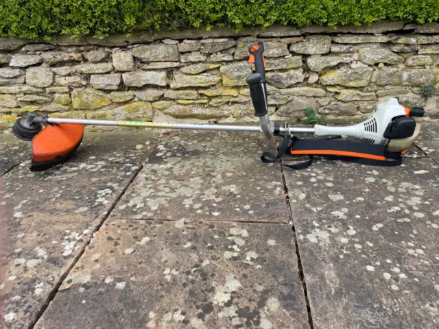 STIHL FS 55 Straight Shaft Petrol Strimmer  Brushcutter