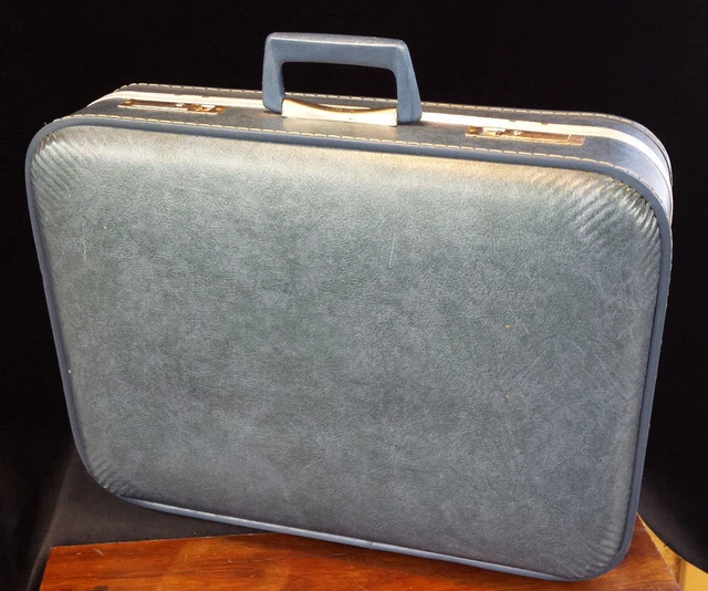 JC Penney Blue Luggage Vintage Mid Century Hard Shell Suitcase  21 x 15.5 x 6
