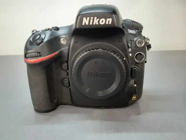 Nikon D800 36.3MP FX digital SLR camera Body Shutter Count Compact Flash used