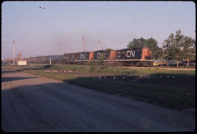 MB6-50 Original Colour Slide Canadian National EMD GP9 #4246, Circa 1973