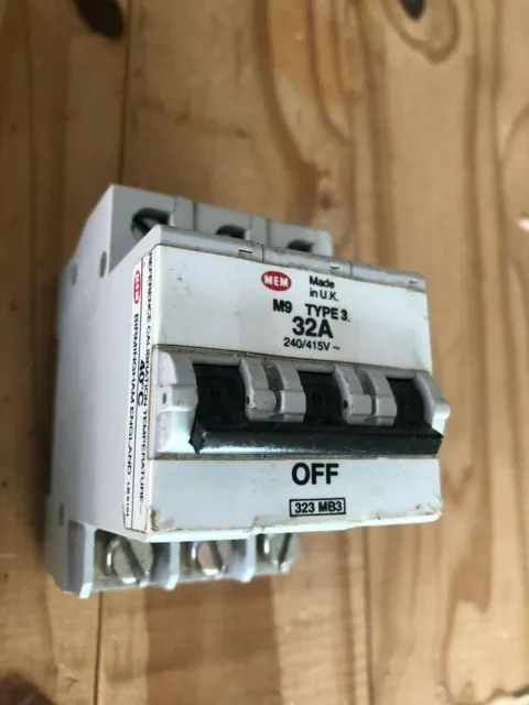 Mem 32A 32 Amp Type 3 M9 323Mb3 Triple 3 Pole Mcb Circuit Breaker