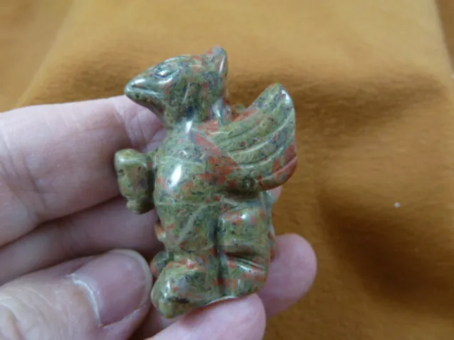 (Y-GRI-574) Green orange GRIFFIN gryphon gemstone figurine statue Eagle Lion
