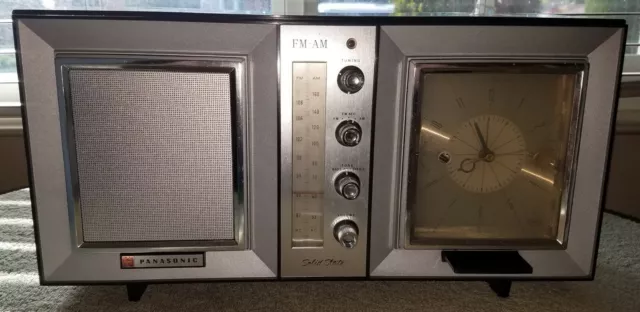 Works Clock Radio Panasonic Model RC-7167 AM-FM 9 Transistor 6 Diode Solid State