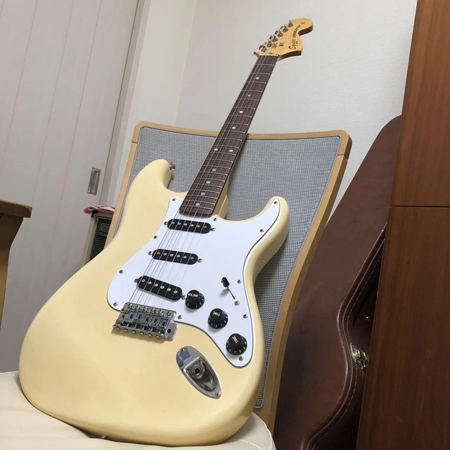 Fender Japan Squier E serial 1986 1986 Fender Stratocaster Squier
