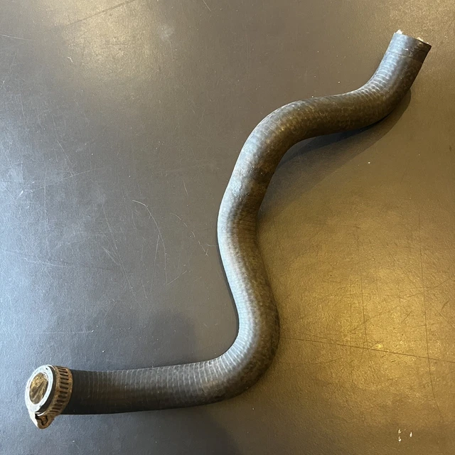Honda CBR400 NC23 Tri Arm RRJ RRK Tubo di raffreddamento radiatore inferiore 19501KY2700