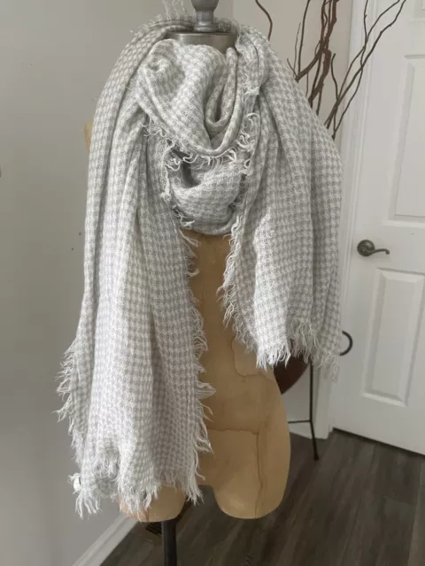 14th Union Super Soft Oversized Cream And Gray Scarf With Fringe 3