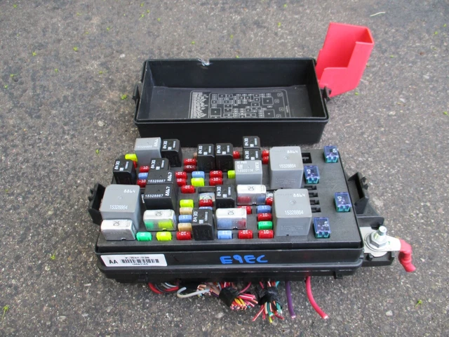 08 09 10 11 2008 Buick Lucerne Cadillac Dts Rear Fuse Box Under Seat 13697145