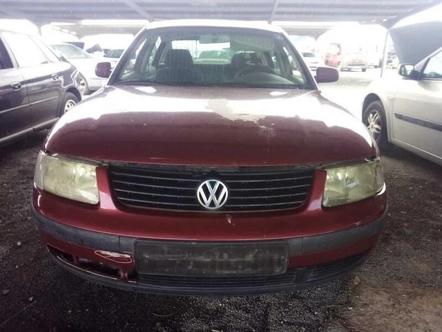 passaruota anteriore destro per VW PASSAT VARIANT (3B5) 1.9 TDI 1997 96973
