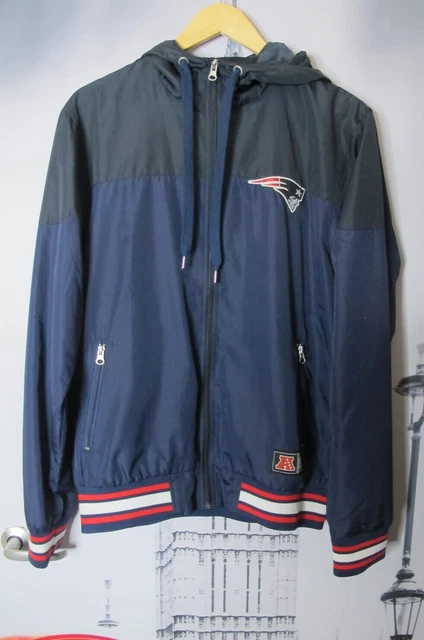 Official NFL New England Patriots Mens Blue Hooded Lightweight Jacket Medium