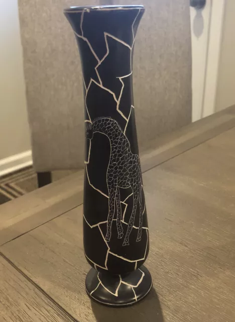Hand-carved Kenya African Art Black White Crackled Design Giraffe Soapstone Vase