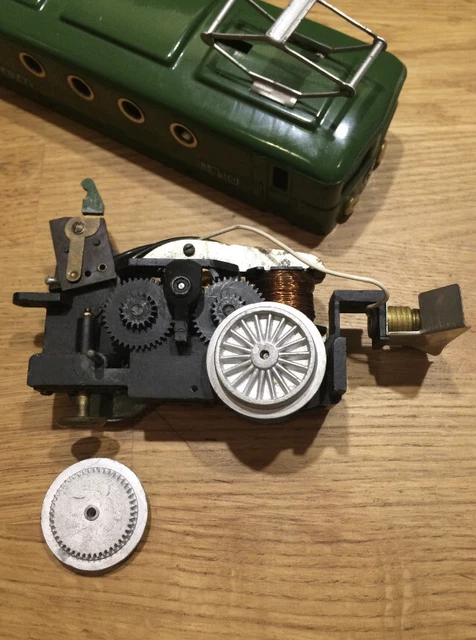16005010-Ensemble de support d'attelage pour locomotive TRAXX ACME ACM