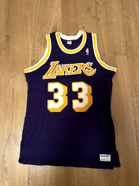 Kareem Abdul-Jabbar Signed LA Lakers Jersey – The Legacy Display