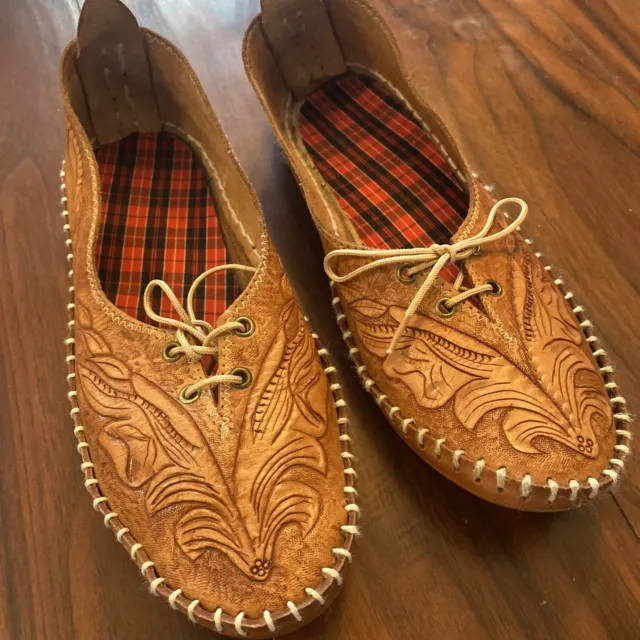 Vintage Tandy Sequoya Leather Moccasin Size 5 Women’s With Floral Print Design