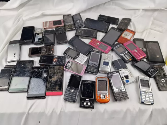 38x Sony Erricson Mixed Phones  Mobile Phone 041