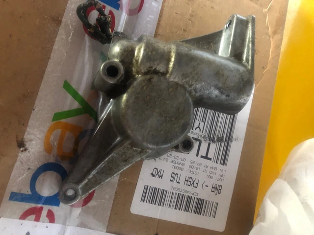 Geo Tracker Suzuki Sidekick  1.6L 8 VALVE DISTRIBUTOR HOUSING gear  8v 1989-1995
