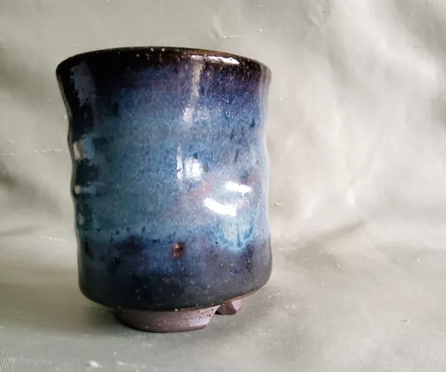 JA76: Yunomi, Teebecher, blaue Glasur, von Seigan Yamane, Japan, Hagi ware