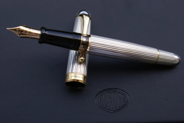 Stylo Plume Aurora Optima – Noyau Marbré Vert, Plume En Or 14 Carats, Occasion