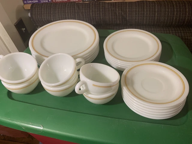Pyrex Brand set of SIX cups and plates