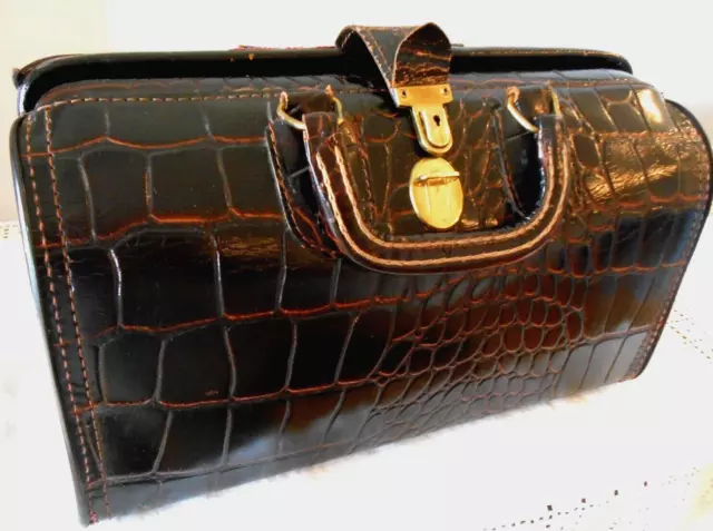 Upjohn Briefcase / Doctor - Lawyer Bag - Top Grain Cowhide - Homa Clasp W/ Key Upjohn Briefcase / Doctor - Lawyer Bag - Top Grain Cowhide - Homa Clasp W/ Key