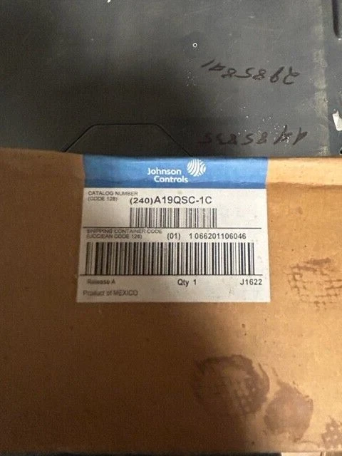 Johnson Controls (240) A19Qsc-1C Industrial Thermostat New In Box