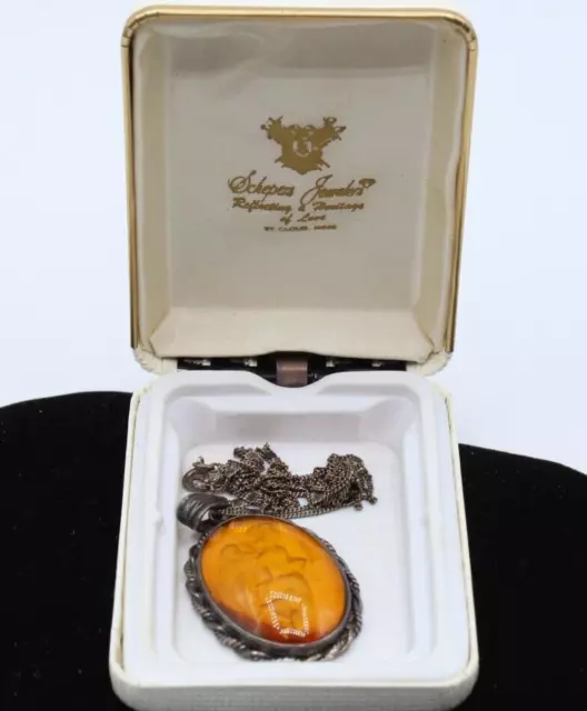 STR2449 Sterling Angel Reverse Carved Intaglio amber pendant 18” necklace 14.92g
