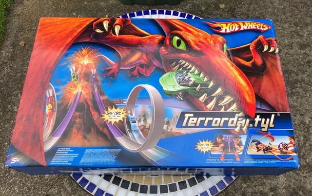 Hot wheels cheap terrordactyl track set