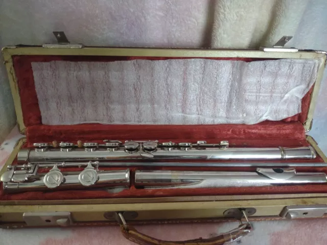 Vintage Artley Student Flute With Original Case #91958 Vintage Artley Student Flute With Original Case #91958