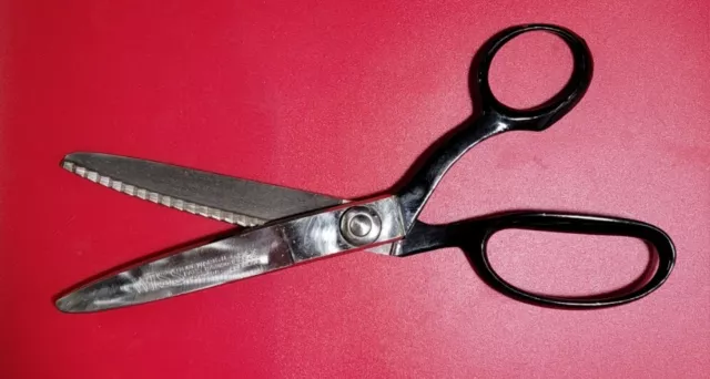 https://www.picclickimg.com/v8UAAOSwVX9kQuhG/Vintage-Wiss-9-Pinking-Shears-Fabric-Scissors-Black.webp