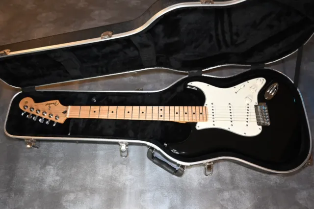 Fender Player Stratocaster Black SSS 22 Fret 2020 Strat