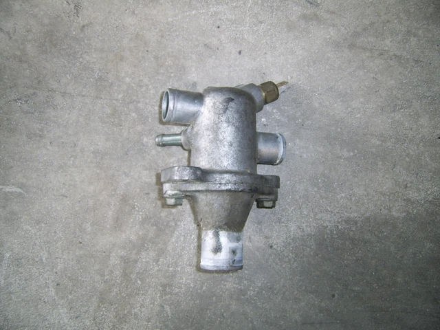 THERMOSTAT HOUSING Suzuki SV 650 1999-2002 2004