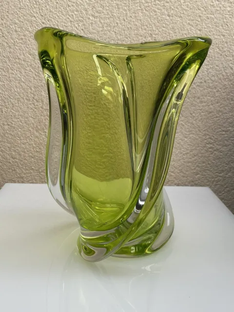 Superbe vase Mulette  en cristal coeur sommerso VAL SAINT LAMBERT .