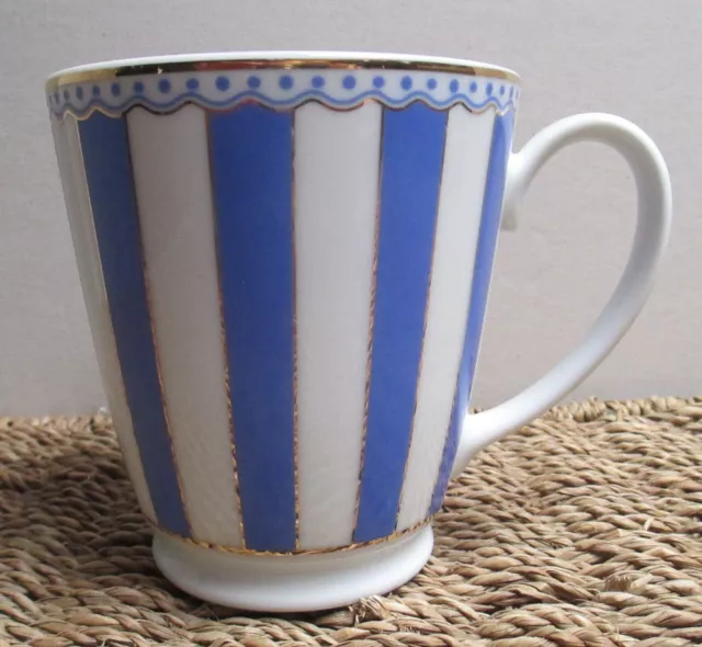 Gorgeous NORITAKE Carnivale Mug - Blue #M251. Fine porcelain. Like New